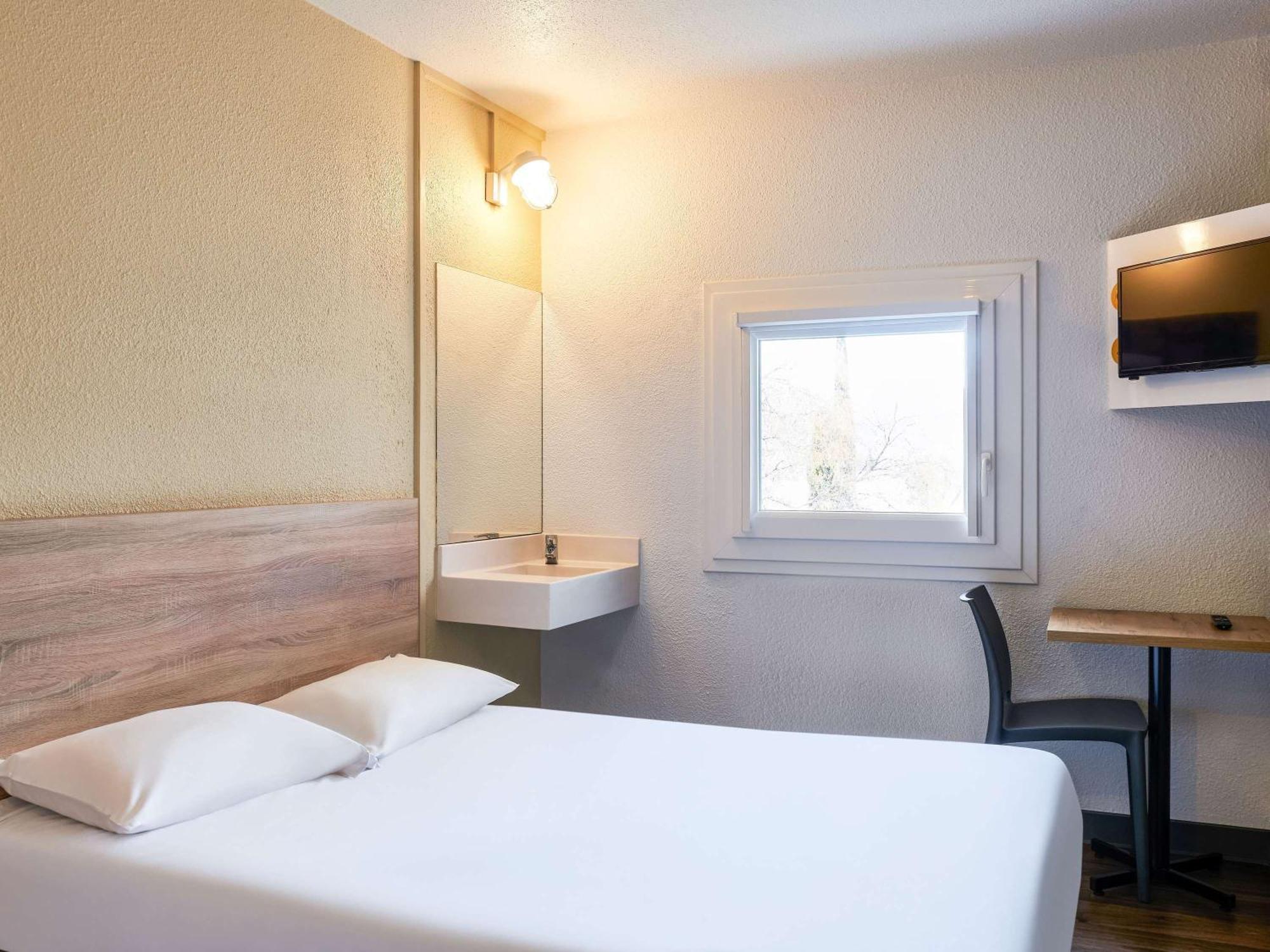 Hotelf1 Avignon Nord Sorgues Bagian luar foto